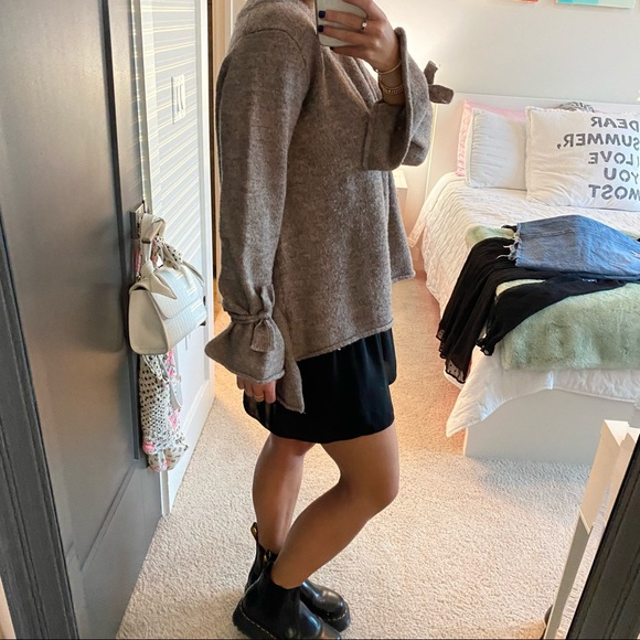 Brown Sweater - Picture 2 of 5